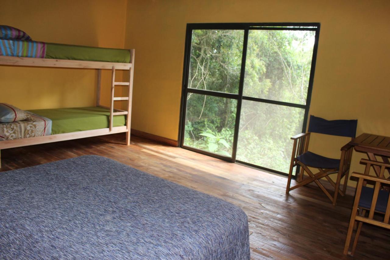 Hostal Yateí-house *